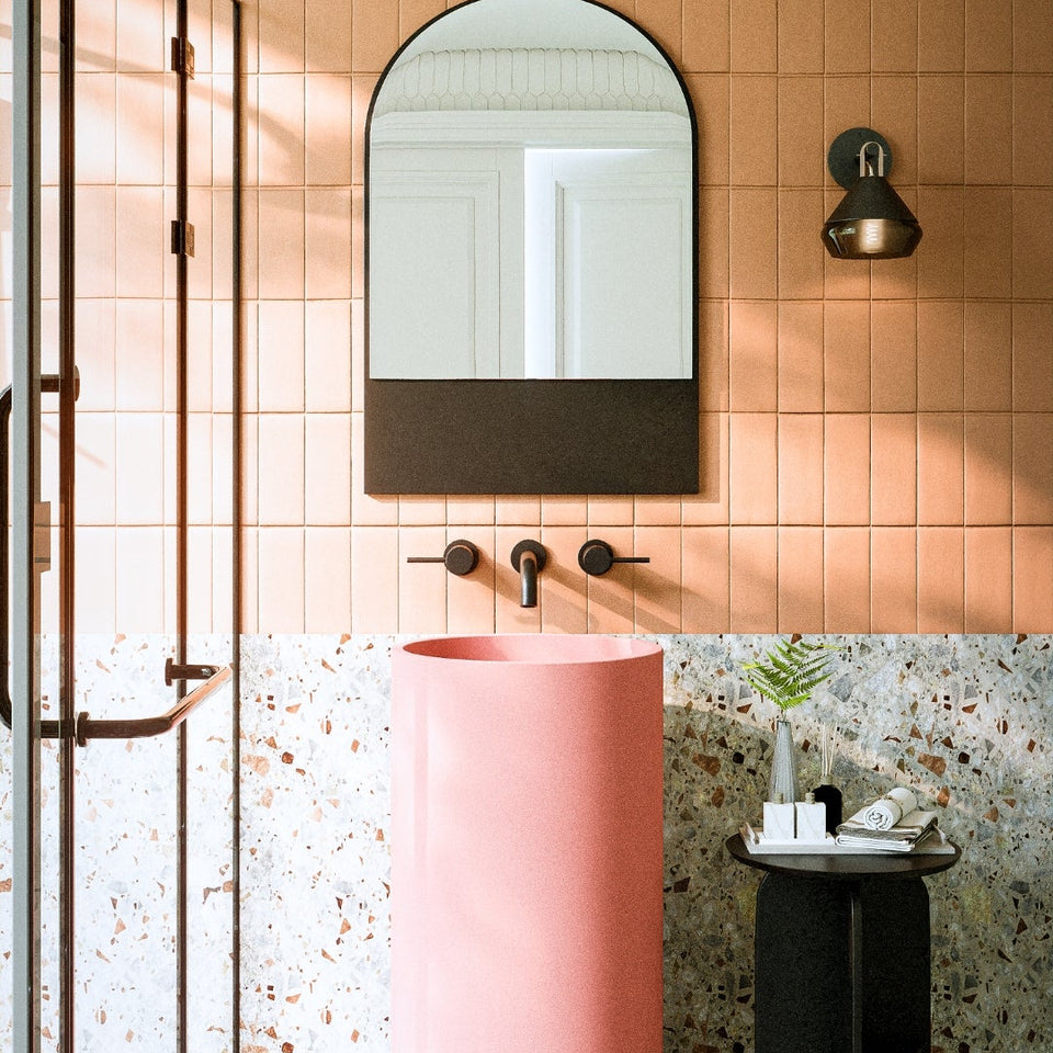 THE ROUND COLUMN